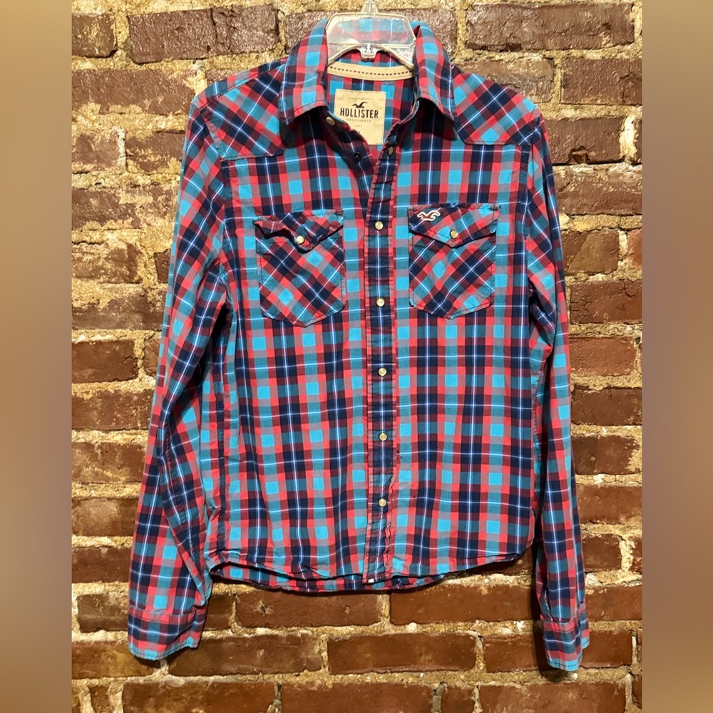 Men's Hollister Blue and Red Plaid Shirt Size Medium